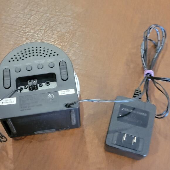 Sony Dream Machine ICF-C7IP AM/FM Radio Alarm Clock iPod Dock - Picture 7 of 9